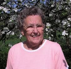 Stephanie Vandevander's Instagram, Twitter & Facebook