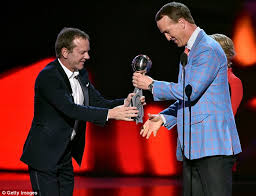 Ashley thompson got married to her lover peyton manning on march 17, 2001. Peyton Manning S Daughter Mosley Clings To His Leg At The 2015 Espys Daily Mail Online