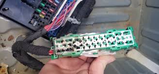 Wiring harness/fusebox help - CAMARO6