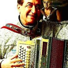 Roland Weiler's Instagram, Twitter & Facebook