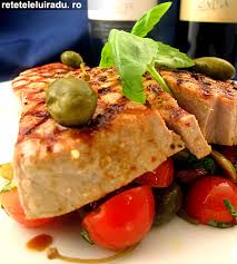 Ton La Gratar Cu Salata Mediteraneana Radu Popovici Gastronomie
