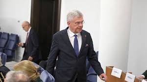Stanisław karczewski (born 14 november 1955, in warsaw) is a polish politician and surgeon. Stanislaw Karczewski Senator Artur Dunin Sfotografowal Protokol I Wyslal Go Do Mediow