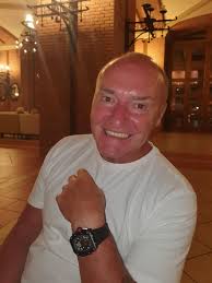 Colin Rollins's Instagram, Twitter & Facebook