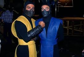 Jax's iconic robot arms are on full display. Chris Casamassa As Scorpion And Francois Petit As Sub Zero On The Set Of The First Mortal Kombat Circa 1995 Mortalkombat