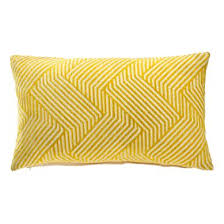 Coussin rectangulaire pour le yoga et la méditation ce coussin thaïlandais sera facile à transporter par sa taille peu encombrante. Achat Coussin Pas Cher Retrait Gratuit Ou Livraison A Domicile But Fr
