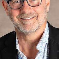 Daniel Chilton's Instagram, Twitter & Facebook