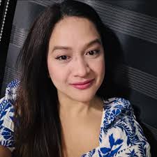 Hello, world! The P289/whole pizza and P49/slice NY-style cheese pizza is  baaaack! Available today, across all branches nationwide. :) Take note that  this is not a promo but a PERMANENT price. So