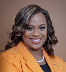 Sheena Clarke's Instagram, Twitter & Facebook