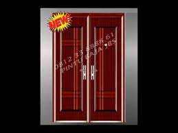 Uniknya, pada model kusen pintu minimalis ini warna putih yang terkesan plain dan monoton tampil mecolok diantara susunan bata ekspos yang menutupi kulit bangunan. 0812 33 8888 61 Model Pintu Utama Minimalis Modern Pintu Besi Untuk Rumah Youtube