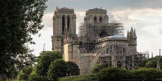 Des à tout rencontre jexiste située la rencontre. Notre Dame Un Coup De Pouce Pour Les Petits Commerces Le Point
