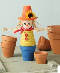 Herbstdeko Selber Machen 60 Schone Diy Ideen Basteln Mit Tontopfen Herbstdeko Selber Machen Selbstgemachte Tongefasse