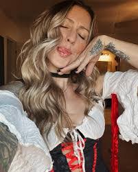 Ella Hester's Instagram, Twitter & Facebook