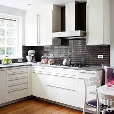 Kitchen Backsplash Ideas To Inspire Your Next Kitchen Makeover Kitchen Tiles Small Kitchen White Tile Kitchen Backsplash