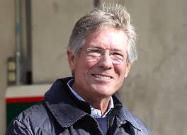 Large Turnout at Service for Bill Graves