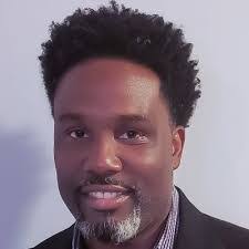 Shellie Harris's Instagram, Twitter & Facebook