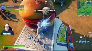 Fortnite building skills and destructible environments combined with intense pvp combat. Fortnite 2 Season 5 Lande Bei Durrr Burger Oder Einem Durrr Burger Imbisswagen Youtube
