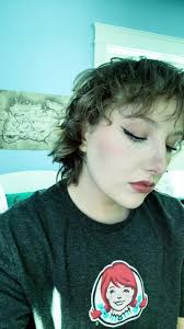 Haley Pelletier (@havenofear_haleyishere)