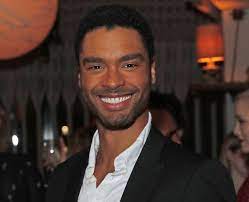 In typical bridgerton fashion, the news was revealed by no other than the show's intrepid lady whistledown. Who Is Rege Jean Page Dating Does He Have A Girlfriend Rege Jean Page 13 Facts Popbuzz