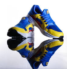 Lidl was in the news in sweden this week for their limited edition sneakers, sold on the 19th and the 20th november only, for £17/€14. Weshalb Ein Billig Sneaker Von Lidl Gerade Fur Mehrere Hundert Franken Versteigert Wird