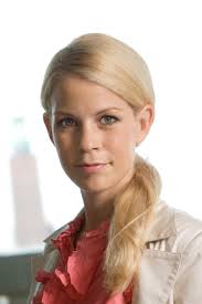 She has a background in economics and communications and was a member of the swedish parliament between 2006 and 2010. Konig Jerlmyr M Dar Sprack Den Rodgrona Bostadsbubblan Moderaterna I Stockholms Stad