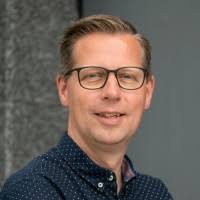 90+ perfiles de «Guikema»