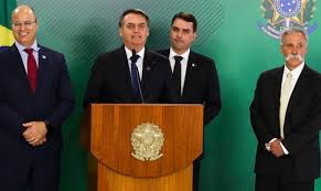 Wilson witzel, de amigo de jair bolsonaro a acusado de corrupción. Bolsonaro Diz Que F1 Fica No Rio Ou Saira Do Brasil Mercado