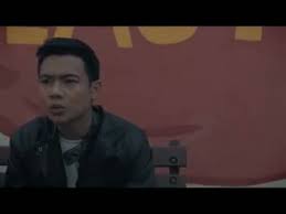 Ku coba untuk mengejar kamu makin ku genggam ia terlerai sedari diri kian menjauh jauh. Ost Biar Aku Jadi Penunggu Menanti Janji Dengan Lirik Video Phoneky