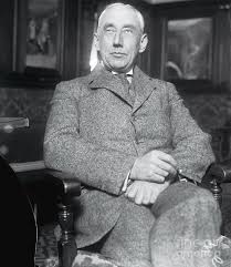 Roald amundsen und seine expedition am 16. Captain Roald Amundsen And Friend By Bettmann