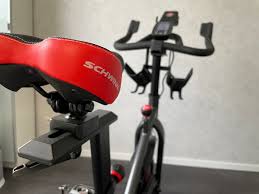 At just $799, the schwinn ic4 is an affordable indoor cycling bike that delivers the peloton experience on a budget. Schwinn Ic8 Spinning Bike Mit App Anbindung Ausprobiert Appgefahren De