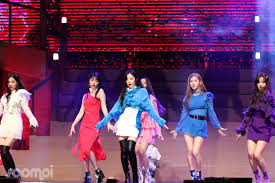 1 early life 2 career 3 discography 3.1 mini albums 3.2 digital singles 3.3 collaborations 4 video gallery 5 references soyeon was born on august 26, 1998 at. Exclusive G I Dle Talks About How Much They Ve Grown Since Debut At I Made Comeback Showcase Soompi