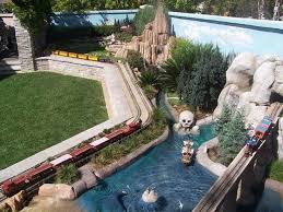 3 Diligent Cool Tips Beautiful Garden Ideas Sun Small Backyard Garden Articles Disney Garden Small Backyard Gardens Garden Railroad