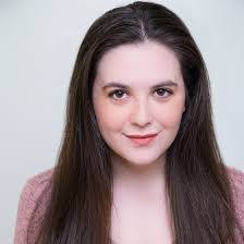 Mandi Lee's Instagram, Twitter & Facebook