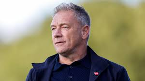 Crawley Town announce Rob Elliot as manager