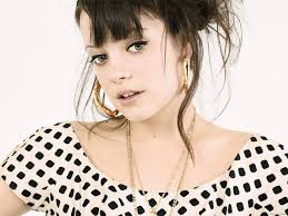 Lily Allen tablatures, accords, partitions de ukulélé