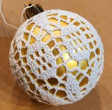 Muss ich die weihnachtskugel selbst zusammenbauen? Hakelanleitung Fur Umhakelte Weihnachtskugel Muster Kugel