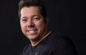 See, rate and share the best morreu memes, gifs and funny pics. Aos 49 Anos Morre Cantor Pernambucano Louro Santos Em Decorrencia Da Covid 19 Local Diario De Pernambuco