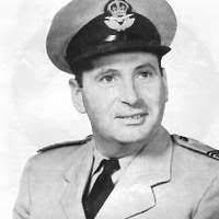 Statens Järnvägar, SJ WLAB. Single, 1 och 2 klass.Till vänster konduktör  Ivar Bodin