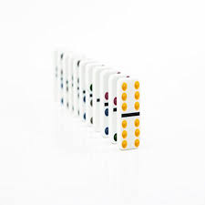 Scoring depends on the game variation, but usually the hand ends when one player has played all his pieces. Dominos Set Aoqing Double 6 Color Dot Dominoes Set Of 28 Dominos Game Pack Of 2 Pricepulse