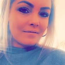 Stream Manon Lutkehaus music