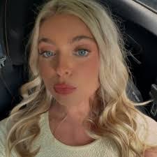 Karlie Clark's Instagram, Twitter & Facebook