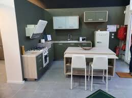 Перевод слова cuisine, американское и британское произношение, транскрипция french cuisine — французская кухня this hotel has excellent cuisine — в этом отеле отлично кормят. Comera Cuisines Accueille Deux Nouveaux Magasins