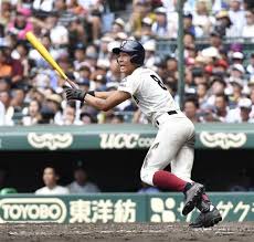 ８回 ２点本塁打を放つ大阪桐蔭 藤原 甲子園球場 撮影 甘利慈 第１００回全国高校野球選手権大会第９日第１試合 大阪 桐蔭１０ ４沖学園 １３日 甲子園 大阪桐蔭 根尾昂内野手 ３年 藤原恭大外野手 ３年 が ともに１３日の沖学園戦で本塁打 その裏で