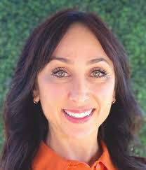 Emily Wolken's Instagram, Twitter & Facebook