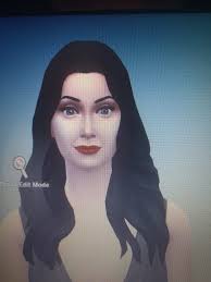 What can be said about this lady's small face?