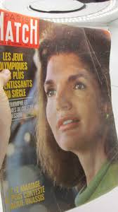 PARIS MATCH (magazine) in FRENCH Jackie Kennedy Onassis, October 26, 1968  See Photos for Description. Page Size 14" X 10 1/4" X 1/2".