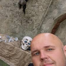 Fun World Grave Greetings Skeleton Arm Breaker : Amazon.ae: Office Products