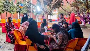 ঈদকে সামনে রেখে বাকৃবিতে মেহেদী উৎসব | দৈনিক আমার বাংলাদেশ