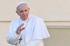 Papa francesco, nell'omelia oggi alla messa a santa marta, ha parlato delle persecuzioni dei cristiani e ha avvertito che oggi ci sono più martiri che nei primi tempi della chiesa. Papa Francesco Rosario Fine Pandemia Streaming E Diretta Tv Dove Vedere