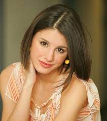 Így népszerűsíti a hazai irodalom nagyjait a balatoni nyár csinos műsorvezetője: Who Is Erika Szabo Dating Erika Szabo Boyfriend Husband