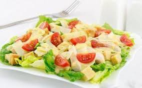 как приготовить салат цезарь с курицей в домашних условиях Salat Cezar S Kuricej Yizha